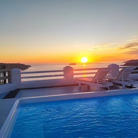 The Cliff Reflections - Adults Only Apartment เมกาโลคอรี ภายนอก รูปภาพ