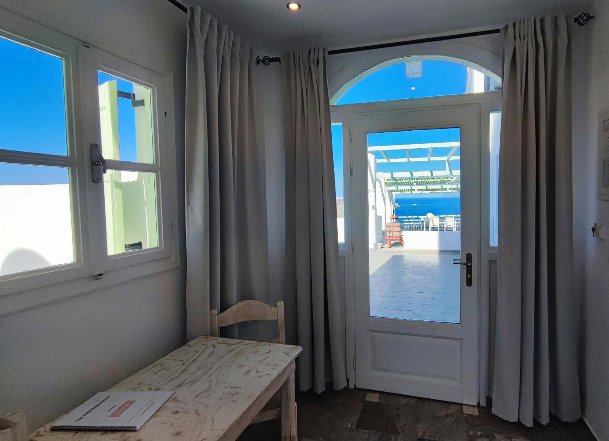 The Cliff Reflections - Adults Only Apartment เมกาโลคอรี ภายนอก รูปภาพ