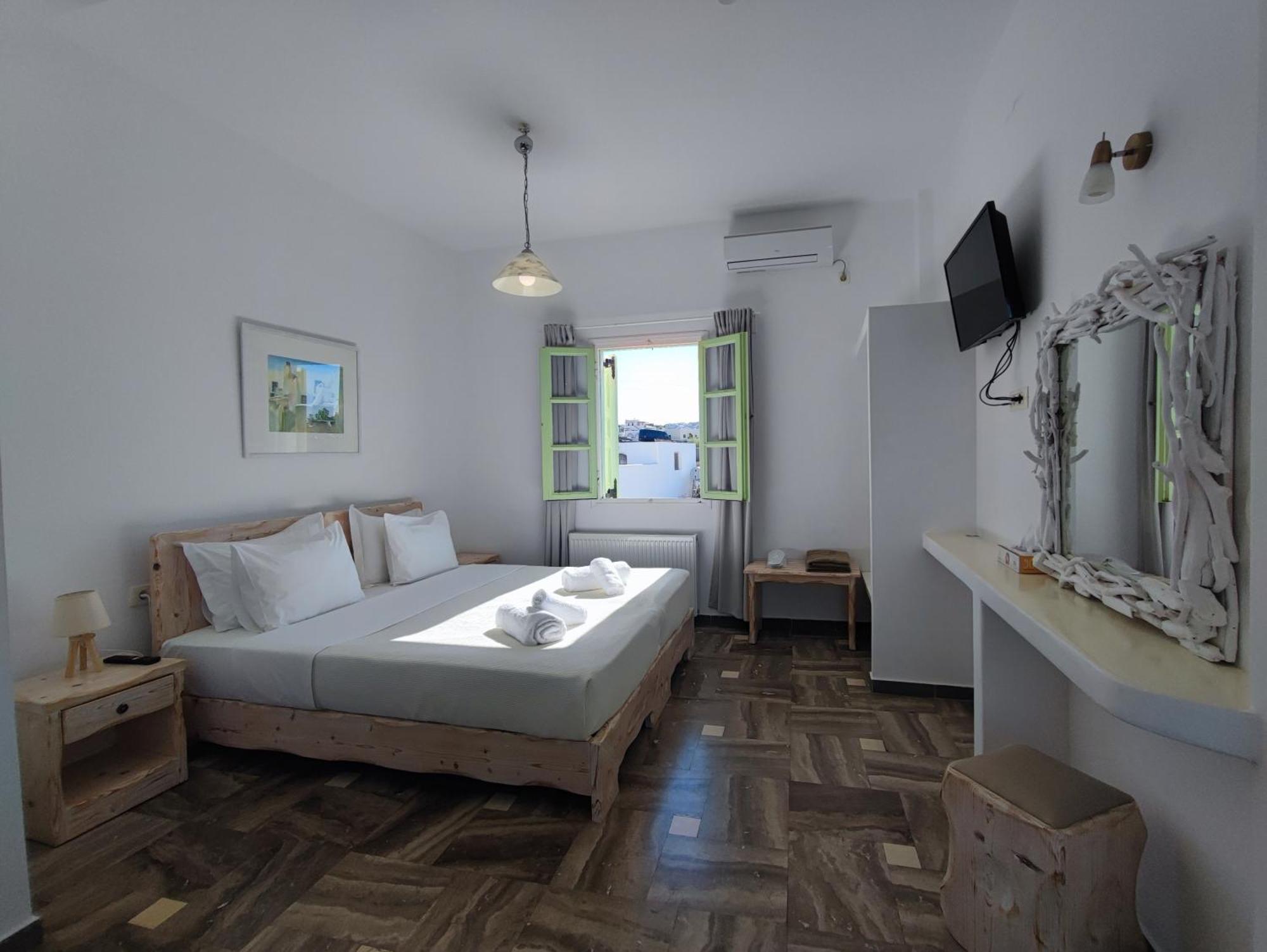 The Cliff Reflections - Adults Only Apartment เมกาโลคอรี ภายนอก รูปภาพ