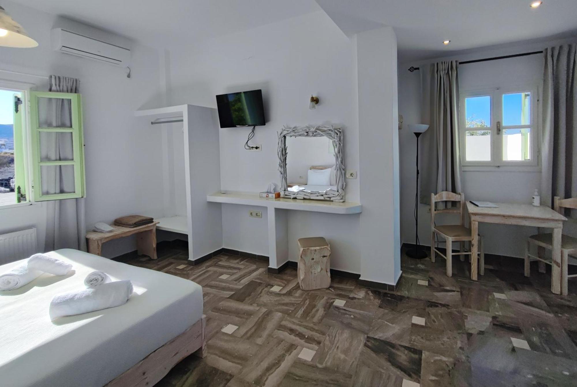 The Cliff Reflections - Adults Only Apartment เมกาโลคอรี ภายนอก รูปภาพ