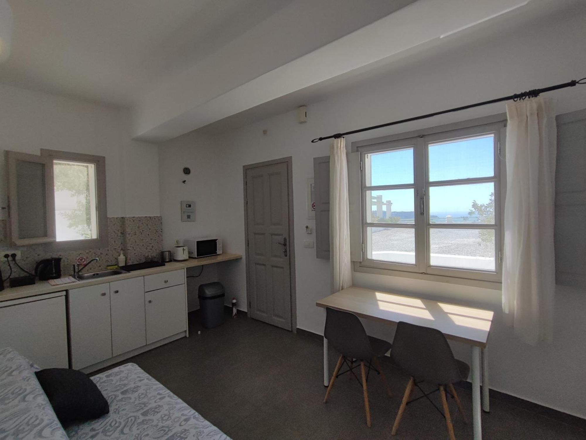 The Cliff Reflections - Adults Only Apartment เมกาโลคอรี ภายนอก รูปภาพ
