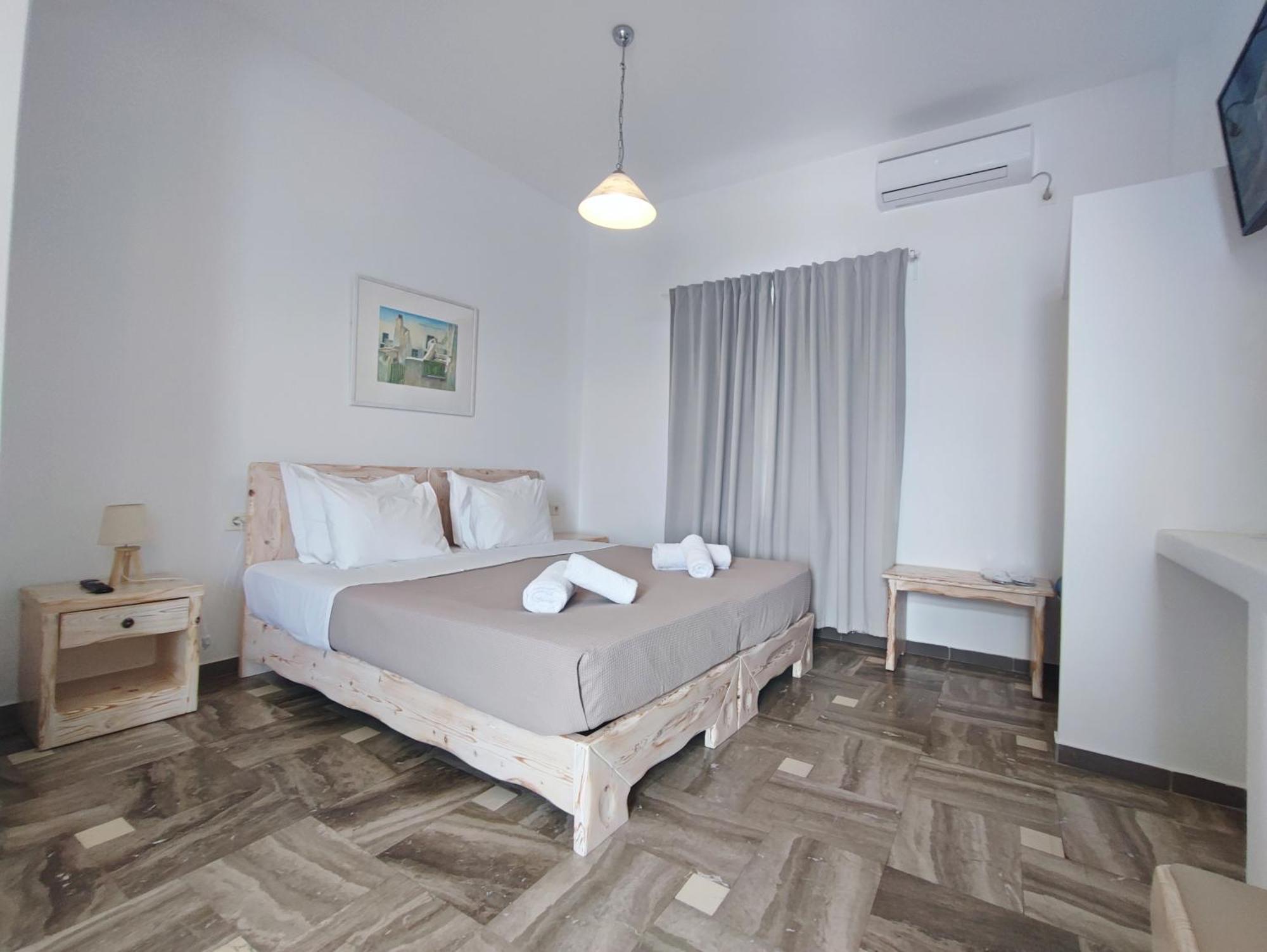 The Cliff Reflections - Adults Only Apartment เมกาโลคอรี ภายนอก รูปภาพ
