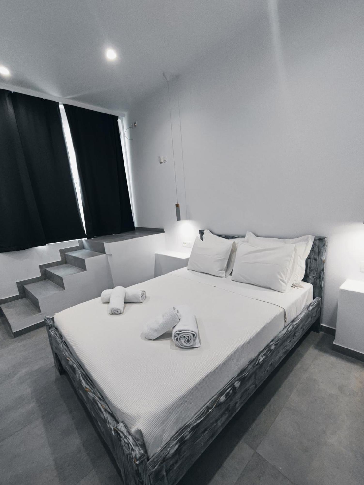 The Cliff Reflections - Adults Only Apartment เมกาโลคอรี ห้อง รูปภาพ