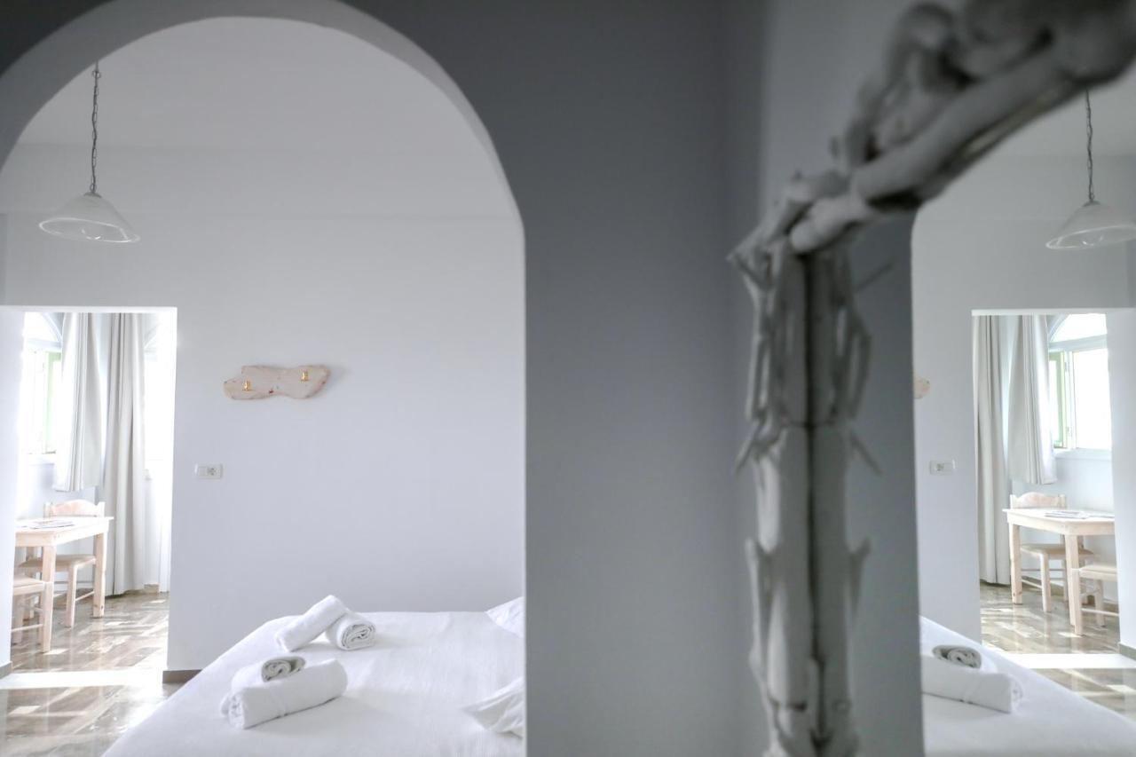 The Cliff Reflections - Adults Only Apartment เมกาโลคอรี ภายนอก รูปภาพ