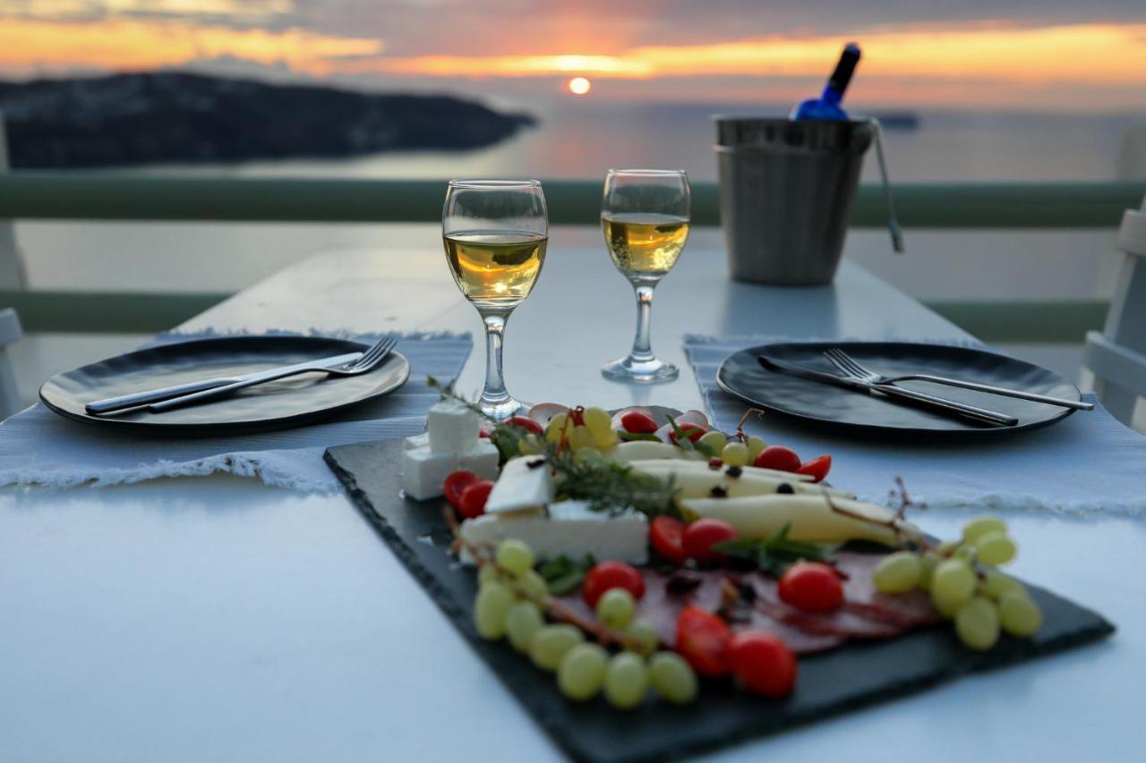 The Cliff Reflections - Adults Only Apartment เมกาโลคอรี ภายนอก รูปภาพ
