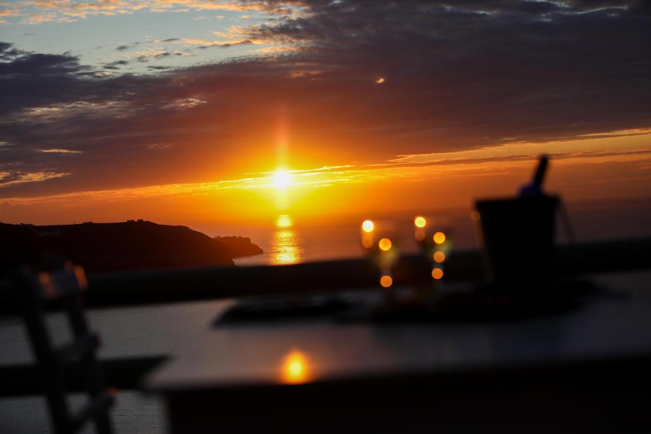 The Cliff Reflections - Adults Only Apartment เมกาโลคอรี ภายนอก รูปภาพ